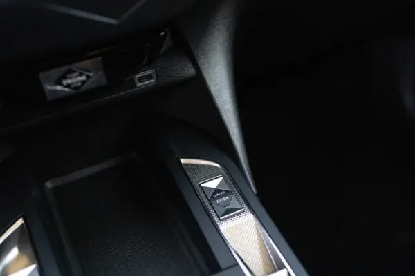 DS DS3 Crossback 1.2 PureTech Performance Line EAT8 22