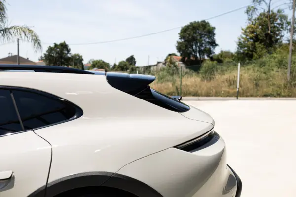 Porsche Taycan Cross Turismo 4 11