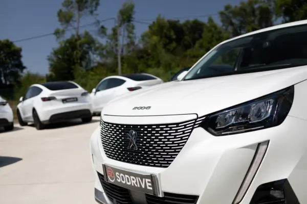 Peugeot e-2008 Allure 21