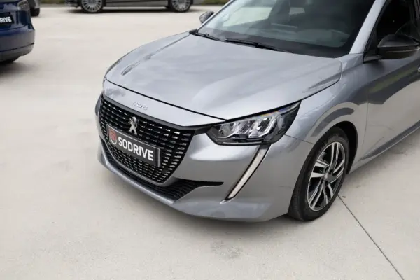 Peugeot 208 1.2 PureTech Allure 16