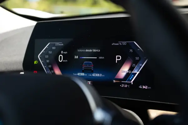 BMW iX1 xDrive30 xLine 9