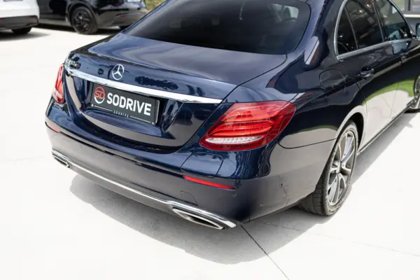 Mercedes-Benz E 350 e Avantgarde 39