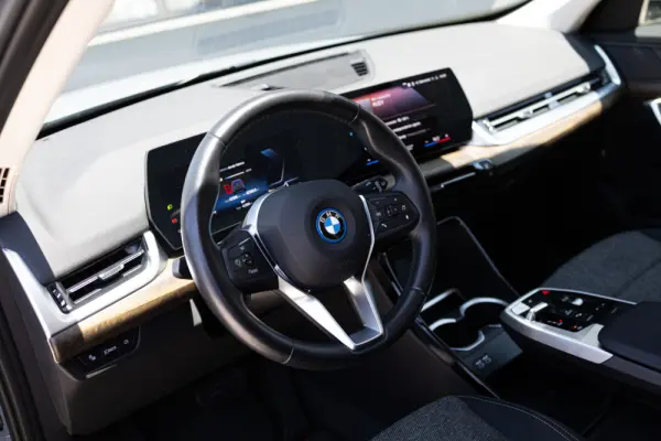 BMW iX1 xDrive30 xLine 36