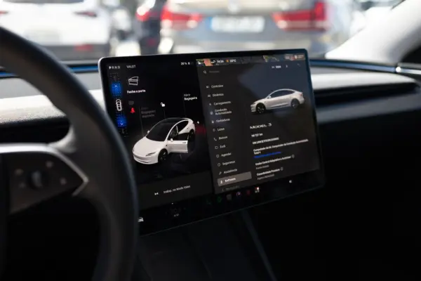 Tesla Model 3 Tração Traseira 9