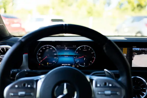 Mercedes-Benz CLA 45 AMG S Shooting Brake 4Matic+ 13