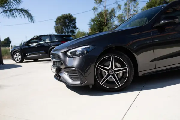 Mercedes-Benz C 300 e AMG Line 12