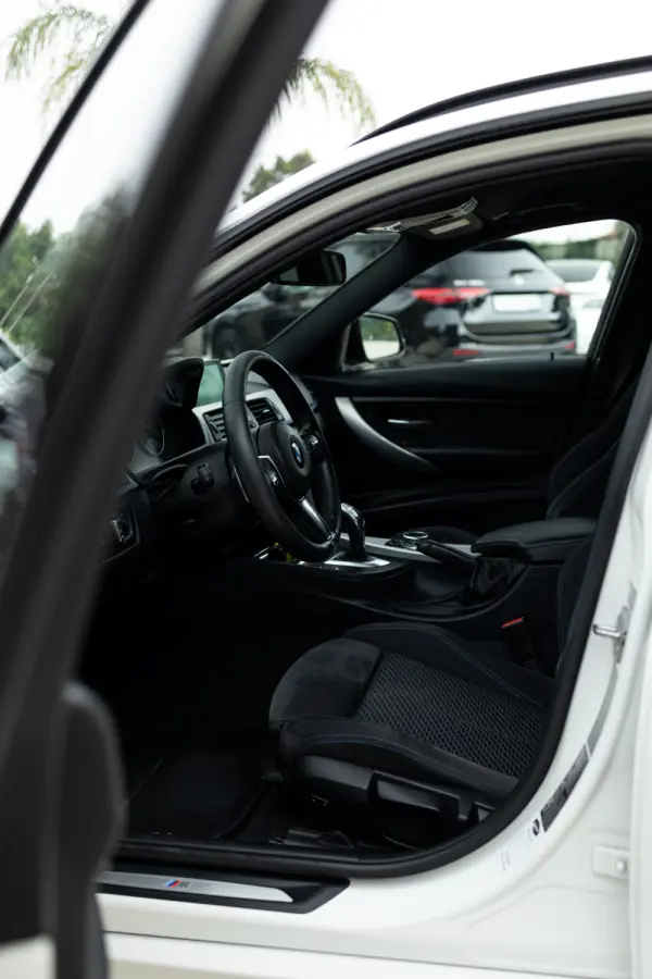 BMW 320 d xDrive Aut. M Sport 13