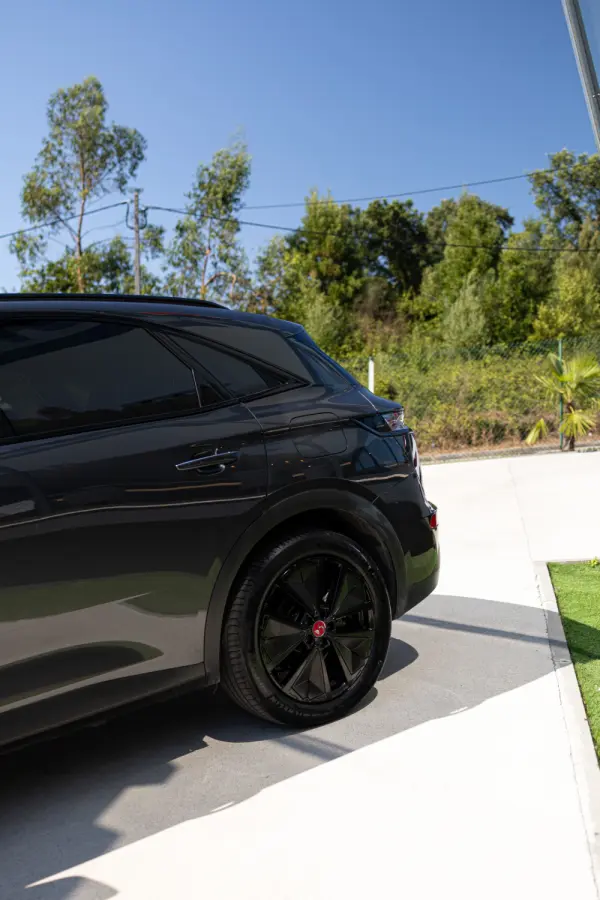 DS DS7 Crossback E-Tense Performance Line EAT8 18