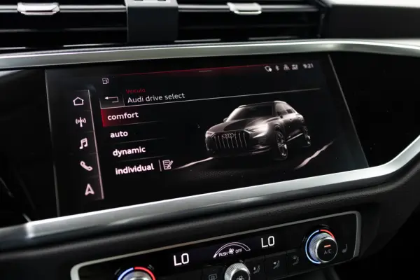 Audi Q3 45 TFSIe S tronic 24