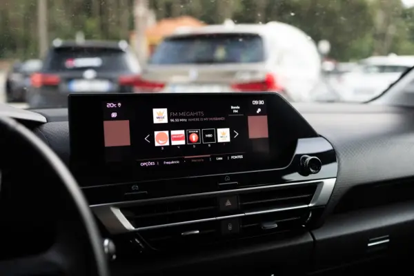 Citroen C4 1.2 PureTech Shine 10