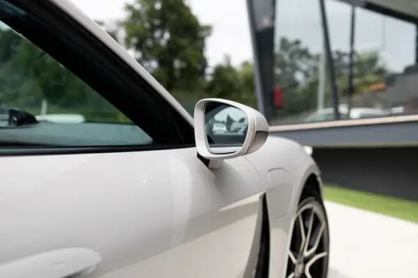 Porsche Taycan Sport Turismo Outro 52