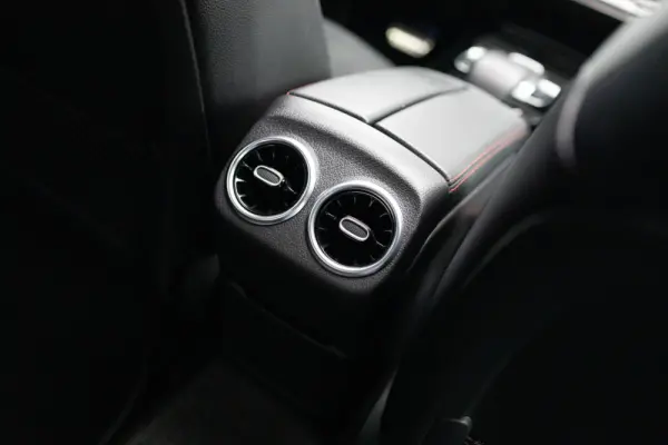 Mercedes-Benz CLA 220 d AMG Line Aut. 51