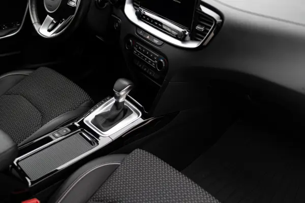 Kia XCeed 1.6 GDI DCT6 OPF PLATINUM 25