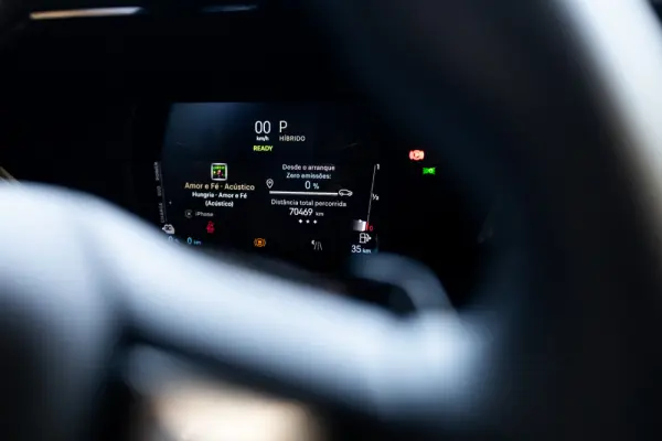 DS DS4 E-TENSE 225 RIVOLI 30