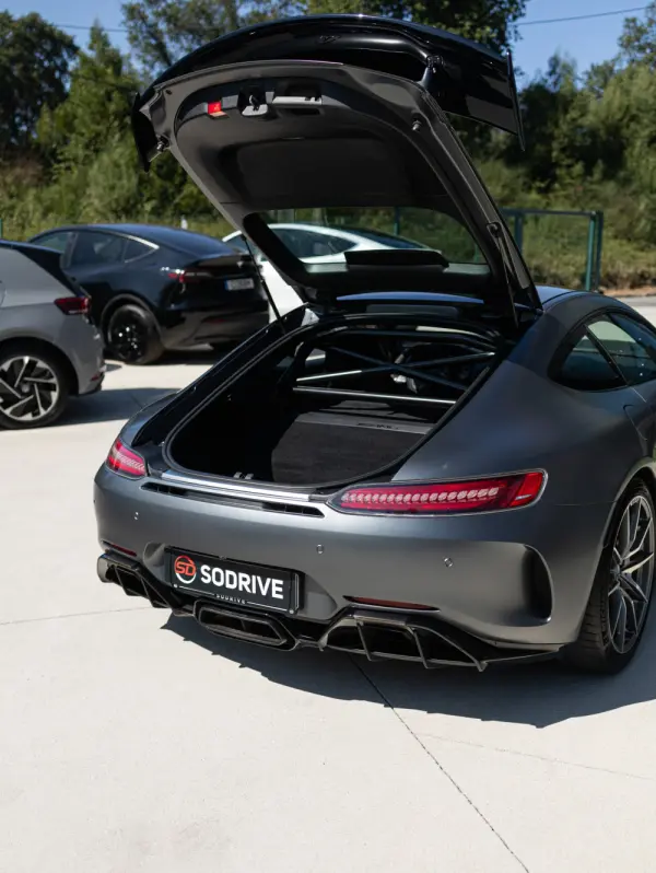 Mercedes-Benz AMG GT R 50