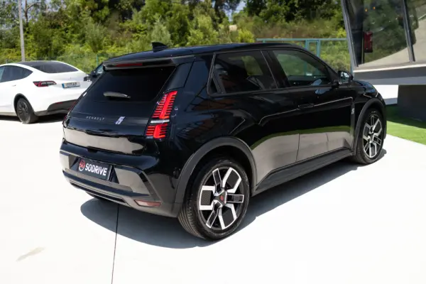 Renault 5 E-Tech 40 kWh Techno Autonomia Urbana 51