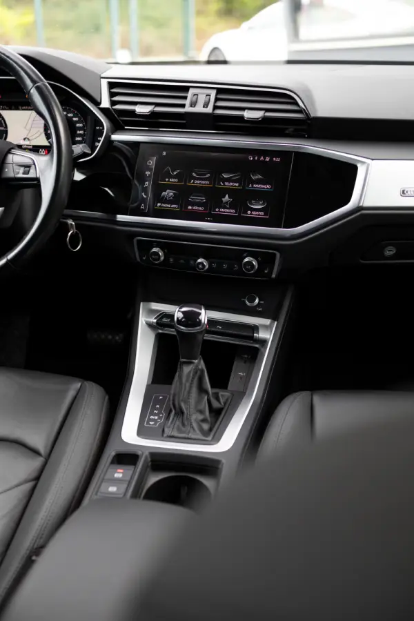 Audi Q3 45 TFSIe S tronic 28