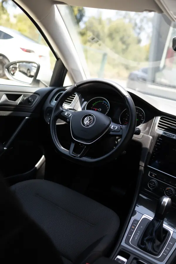 Volkswagen e-Golf Standard 2