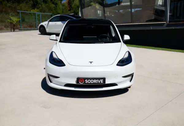 Tesla Model 3 Standard Range Plus RWD 3