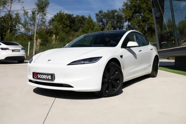 Tesla Model 3 Tração Traseira 11