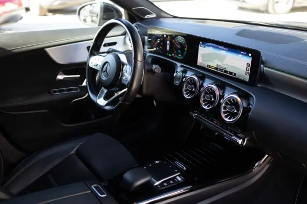 Mercedes-Benz CLA 250 e AMG Line 9