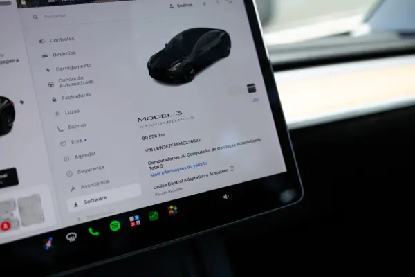 Tesla Model 3 Standard Range Plus RWD 7