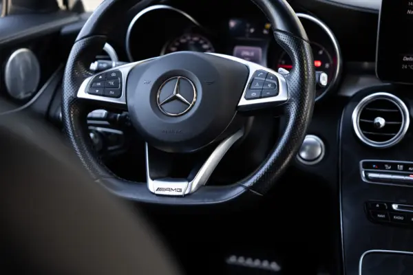 Mercedes-Benz GLC 250 d 4Matic 9G-TRONIC AMG Line 29