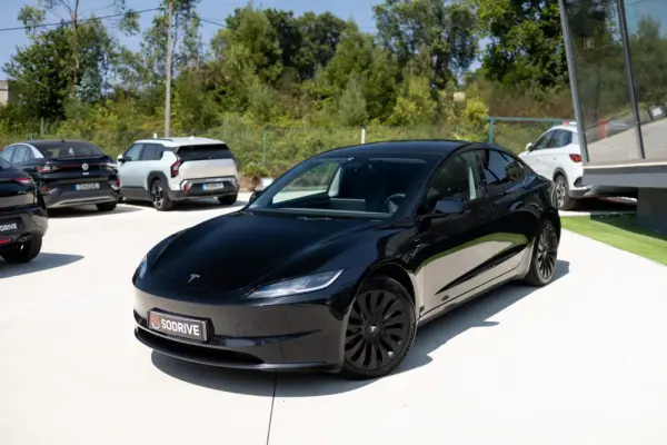 Tesla Model 3 Tração Traseira Premium 6