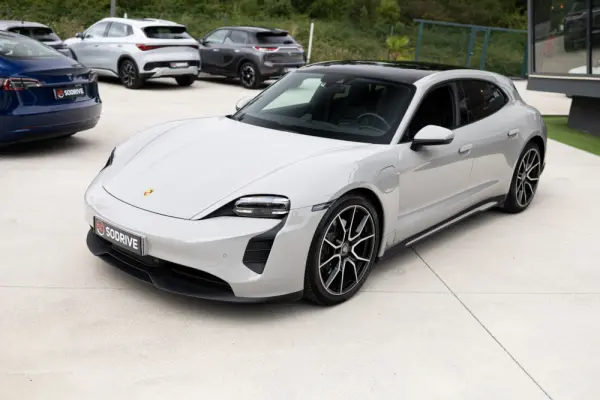 Porsche Taycan Sport Turismo Outro 20