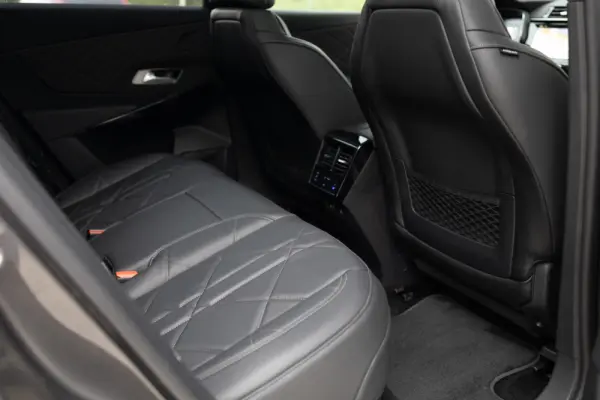 DS DS7 Crossback E-Tense Rivoli EAT8 27