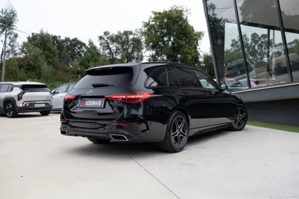Mercedes-Benz C 300 e 9G-TRONIC Edition AMG Line 5