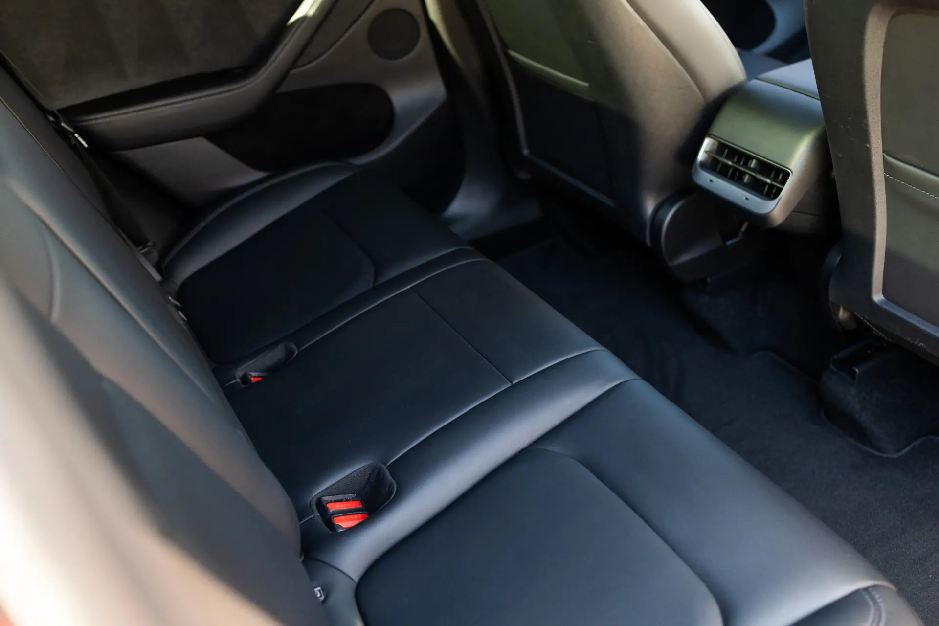 Tesla Model Y Standard 23