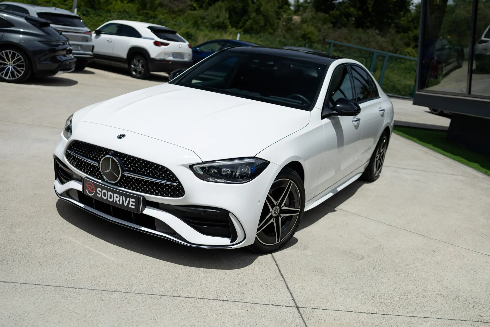 Mercedes-Benz C 300 e AMG Line 4