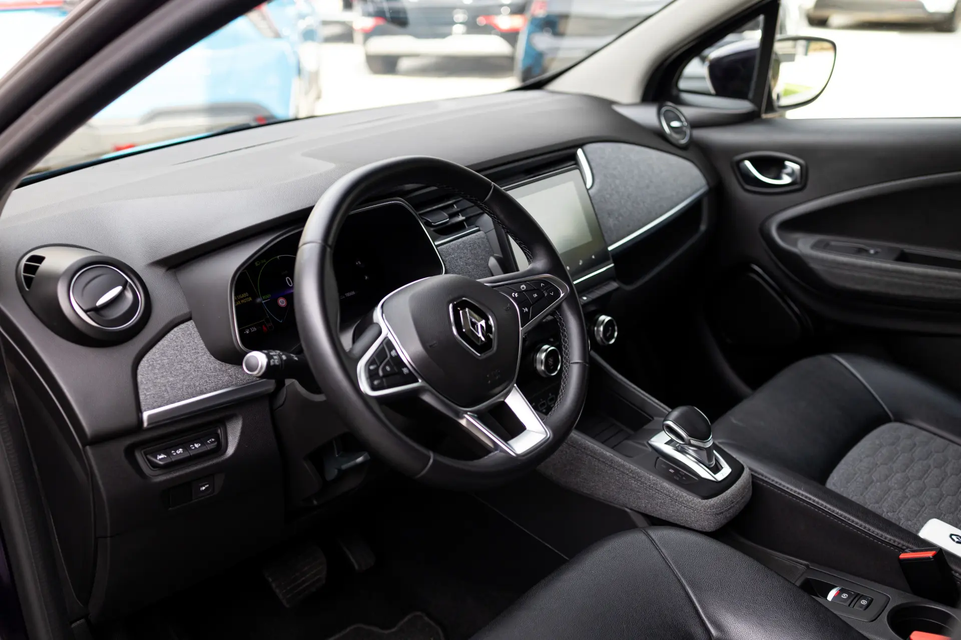 Renault Zoe (c/ Bateria) EV 50 110hp Equilibre 13