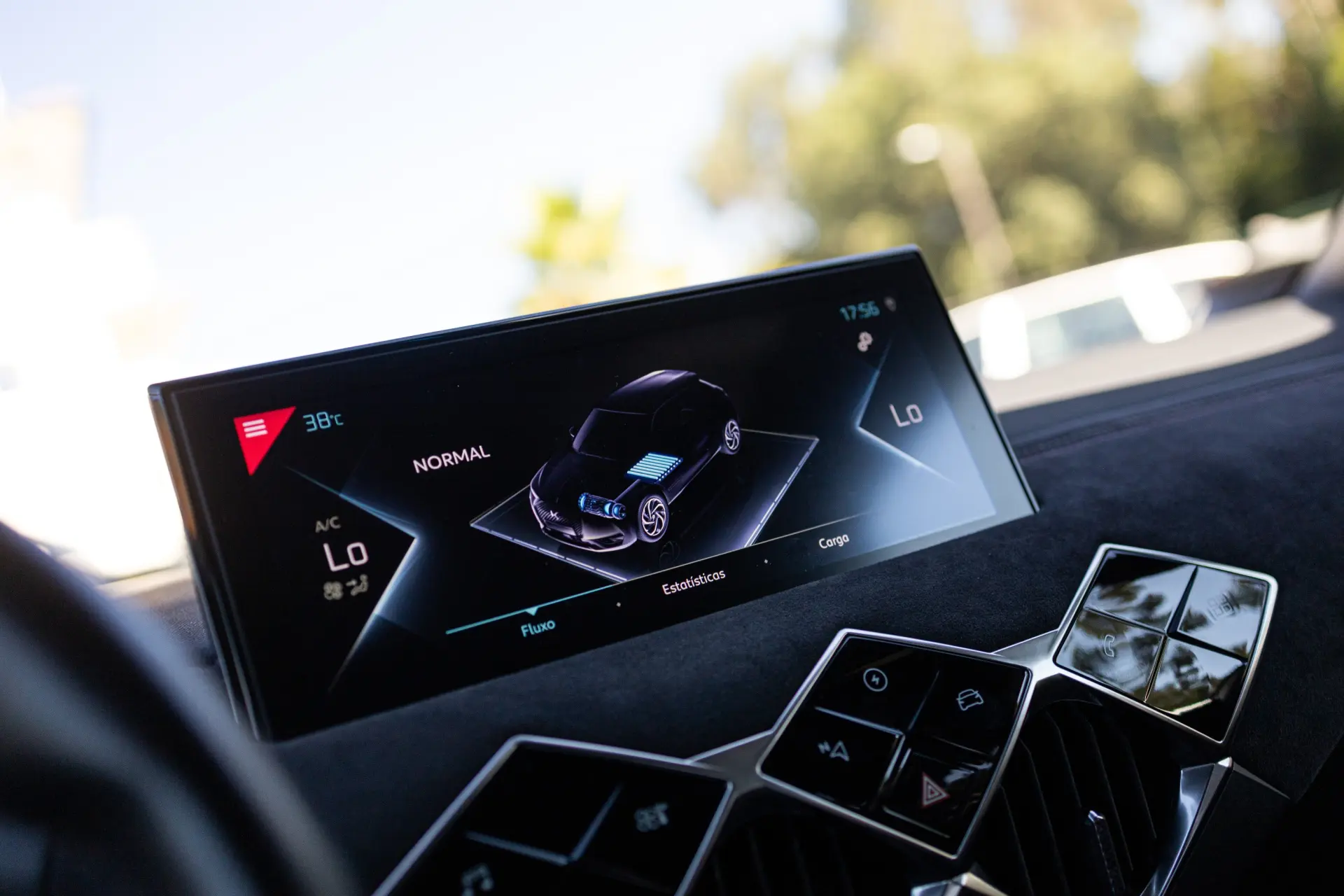 DS DS3 Crossback E-TENSE PERFORMANCE LINE + 24