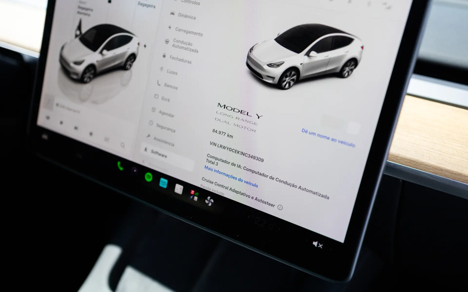 Tesla Model Y Long Range Dual Motor AWD 25