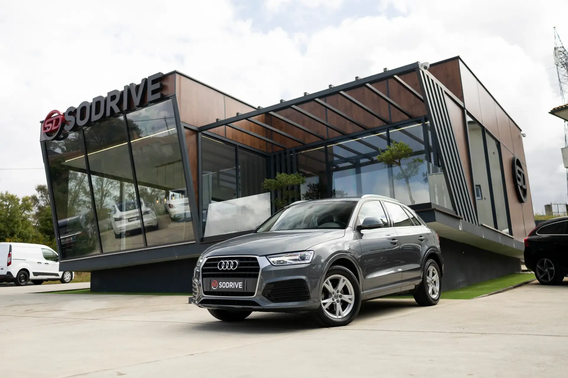 Audi Q3 2.0 TDI Sport 1