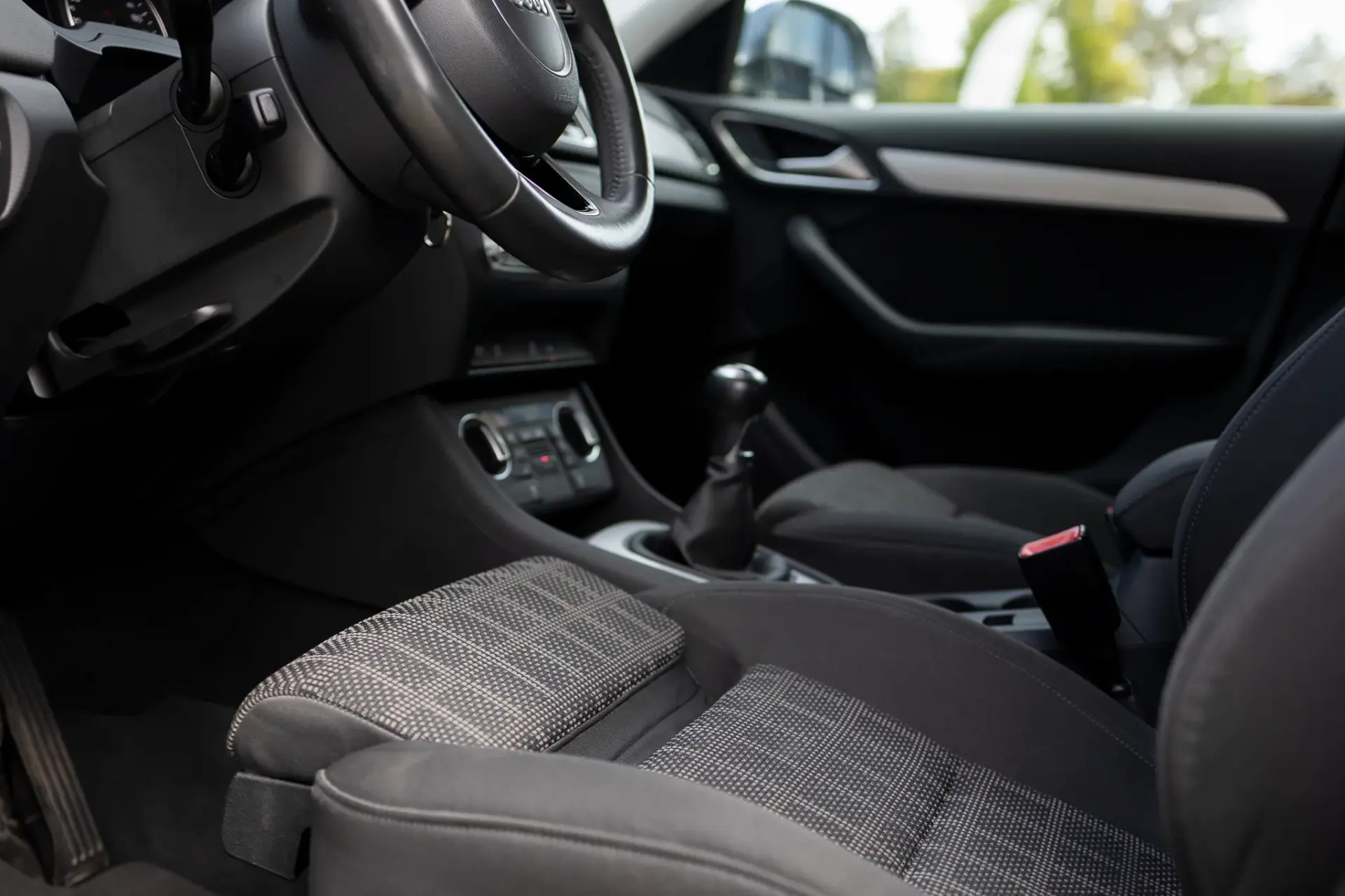 Audi Q3 2.0 TDI Sport 29