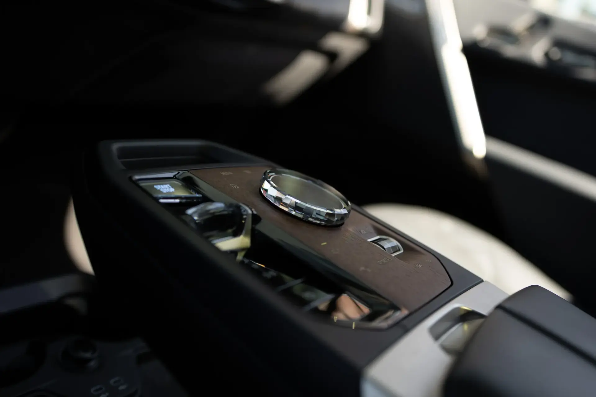 BMW iX xDrive 40 Pack Desportivo 23