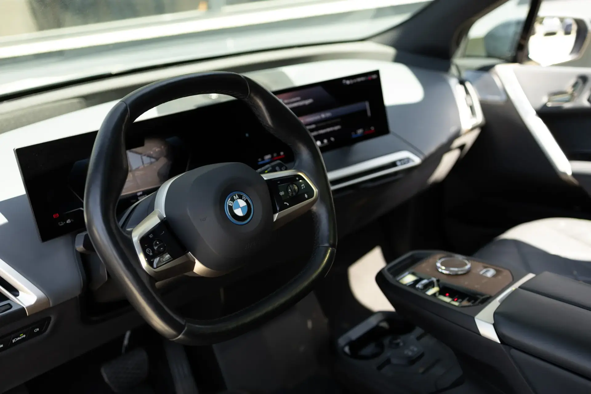 BMW iX xDrive 40 Pack Desportivo 25