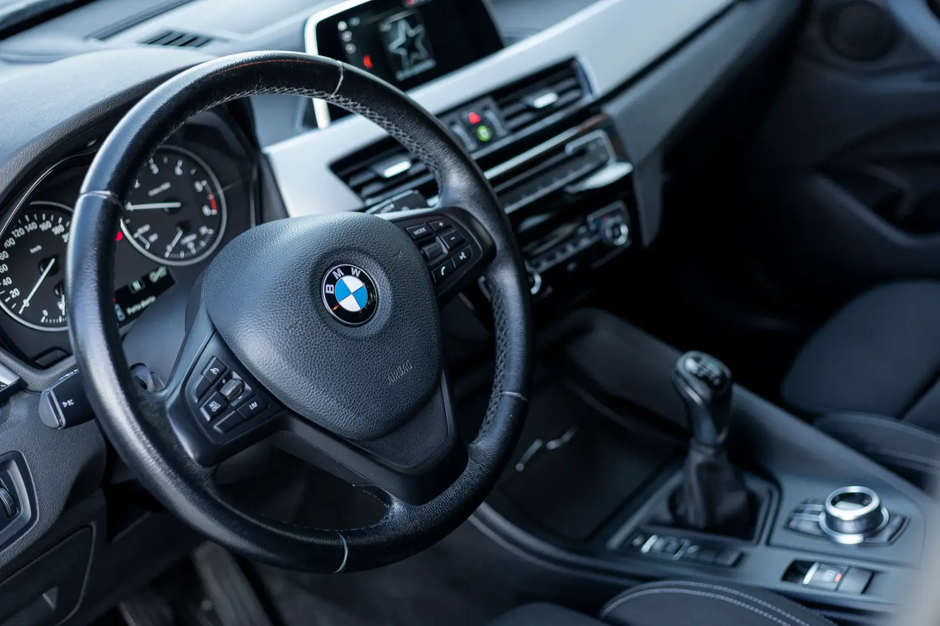 BMW X1 16 d sDrive Advantage 2
