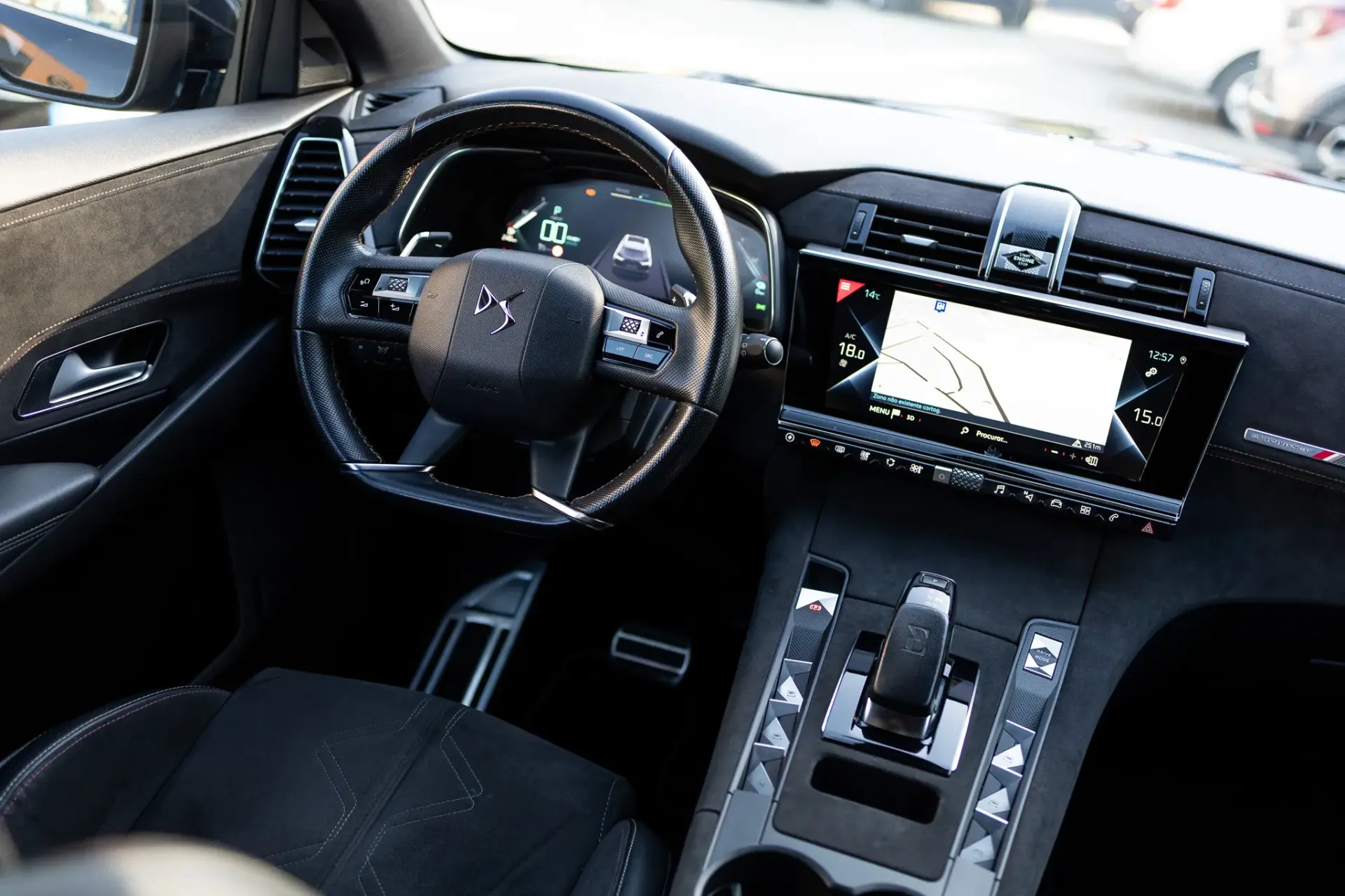 DS DS7 Crossback E-Tense Performance Line+ EAT8 2