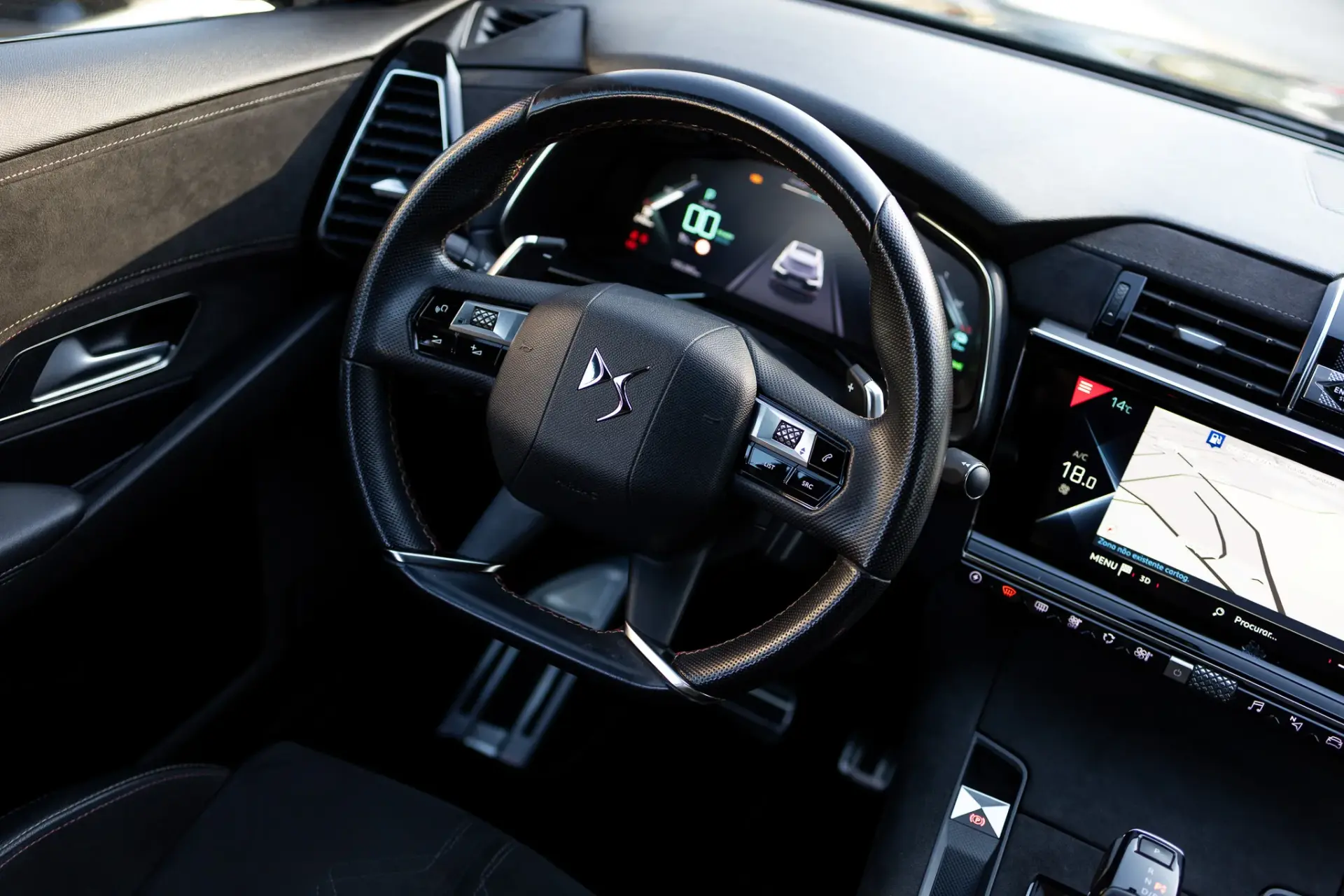 DS DS7 Crossback E-Tense Performance Line+ EAT8 8