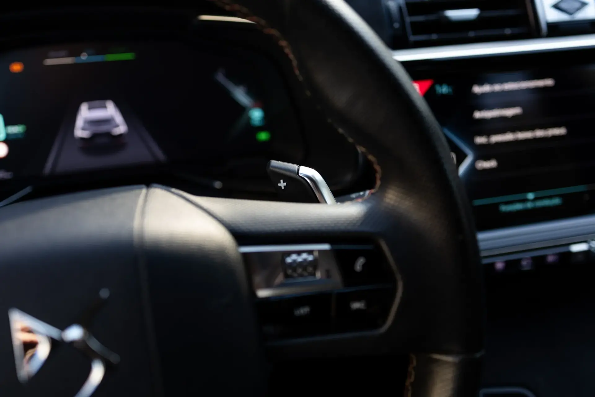 DS DS7 Crossback E-Tense Performance Line+ EAT8 17