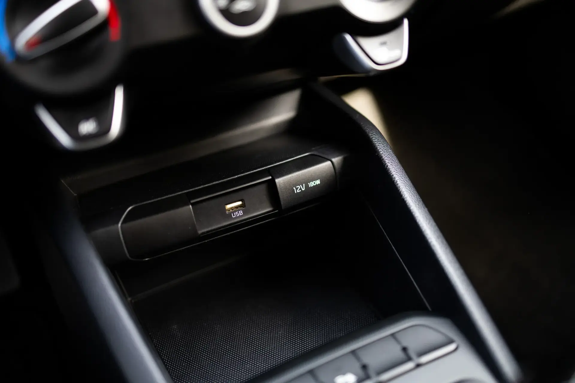 Kia Stonic 1.2 Dynamic 22