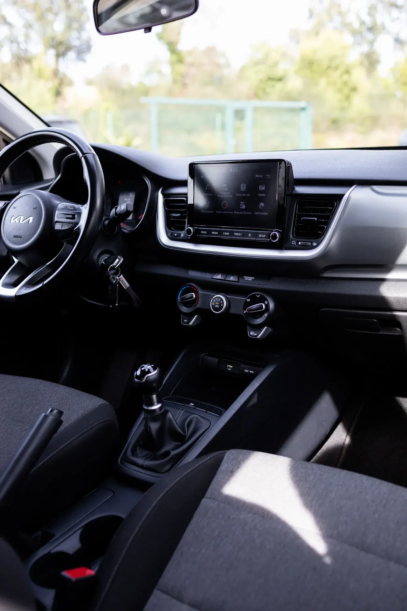 Kia Stonic 1.2 Dynamic 23