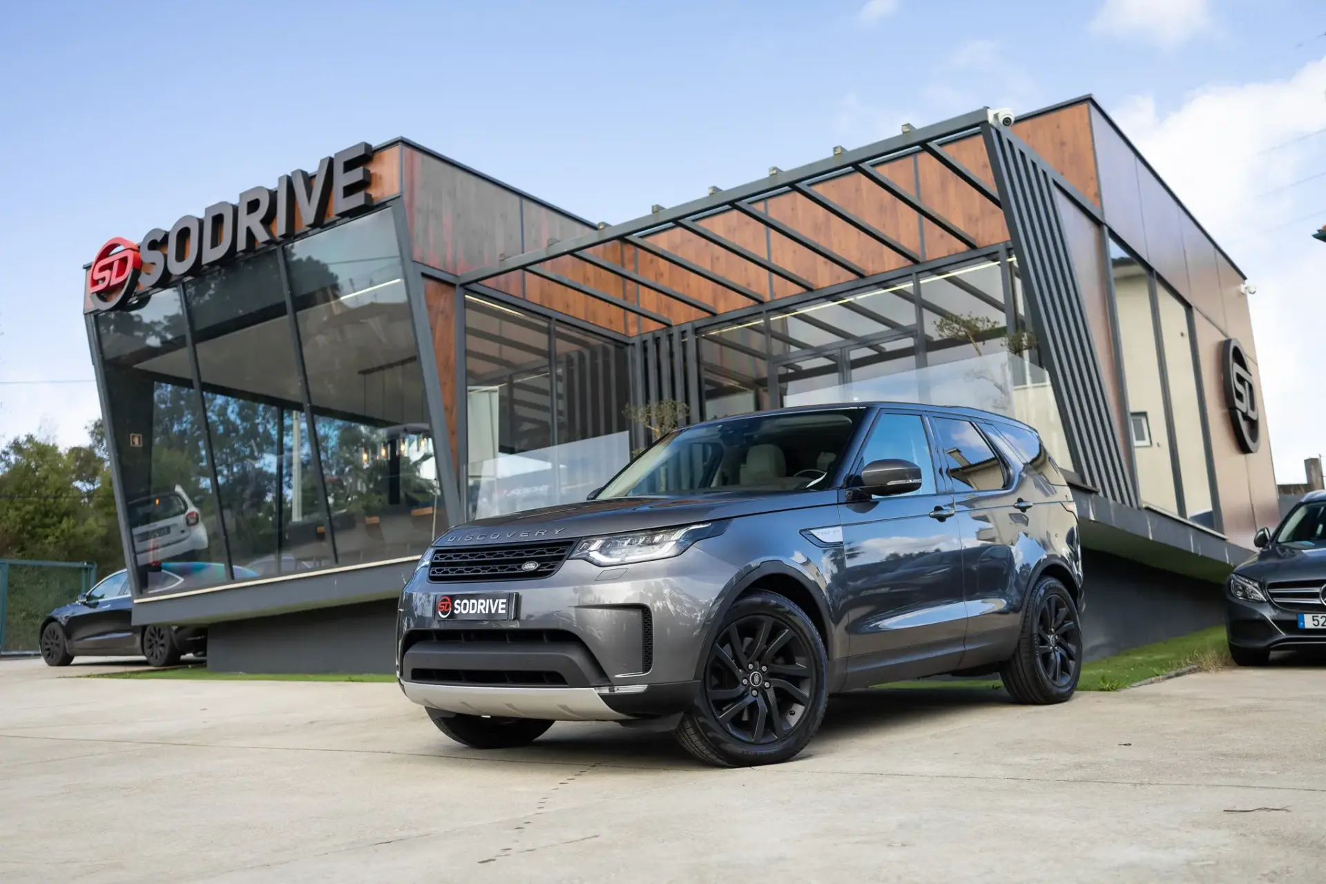 Land Rover Discovery 3.0 TD6 HSE Auto 1