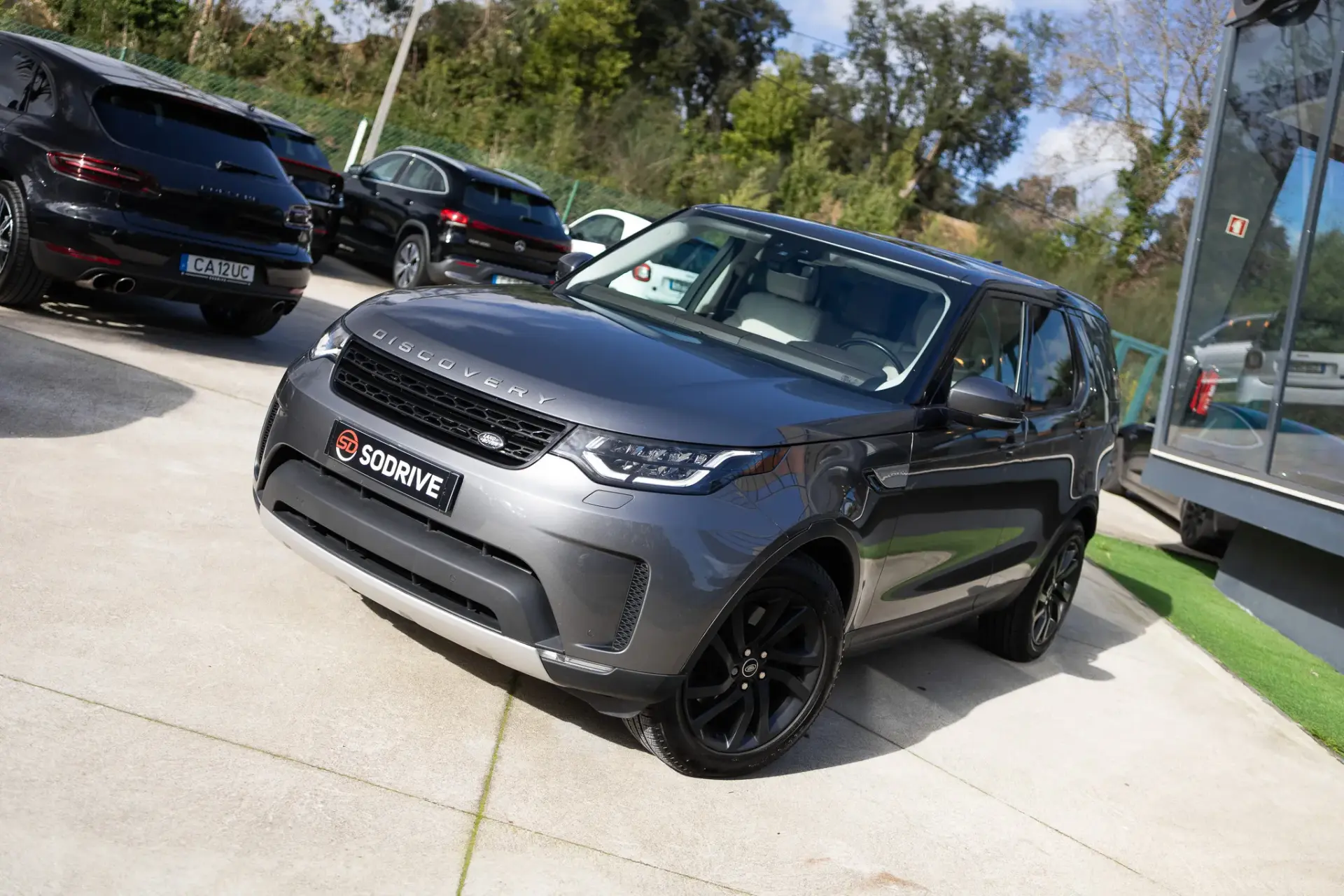 Land Rover Discovery 3.0 TD6 HSE Auto 5