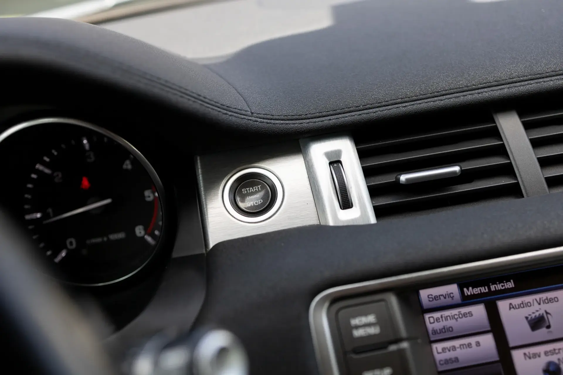 Land Rover Range Rover Evoque Coupe TD4 Dynamic 29