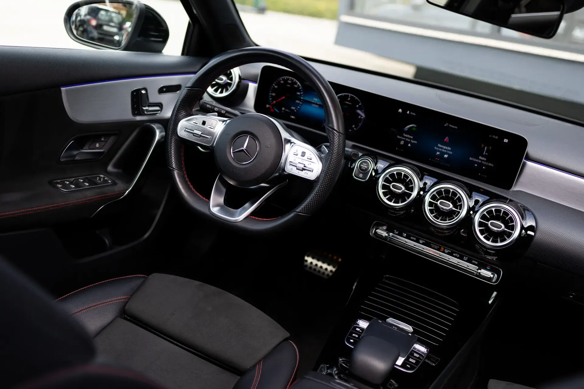 Mercedes-Benz A 180 d AMG Line Aut. 31